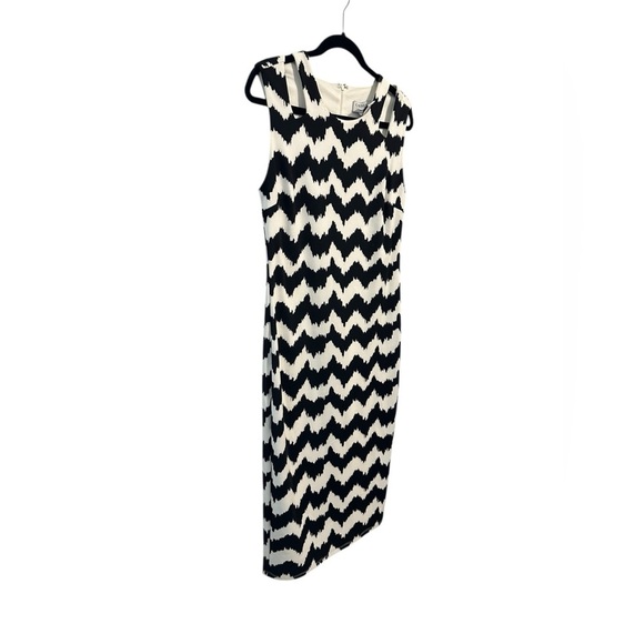 Carmen Marc Valvo Black and White Sleeveless Sheath Dress Size Medium Chevron - Picture 6 of 9